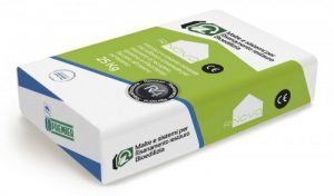 Intonaco e rasante minerale universale fibrato bianco naturale base calce idrata. Conforme alla UNI EN 998-1 caratterizzato da elevata adesione al supporto e basso modulo elastico. Idoneo per l’esecuzione di rasature armate per recupero o ripristino facciate. Conforme alla UNI EN 998-1. Marchio CE